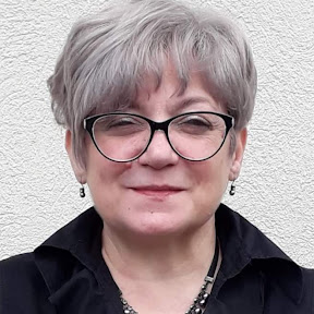 Enikő Roth